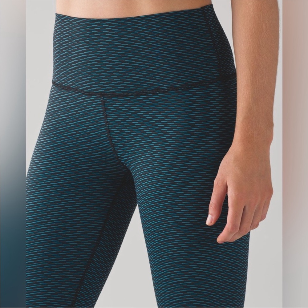 Lululemon High Times Pant (Luxtreme) Score Jacquard Black Indian Ocean Size 4 - Picture 4 of 16